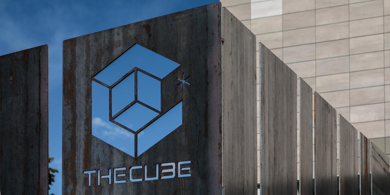 Hotel The Cube Fidenza Exterior photo